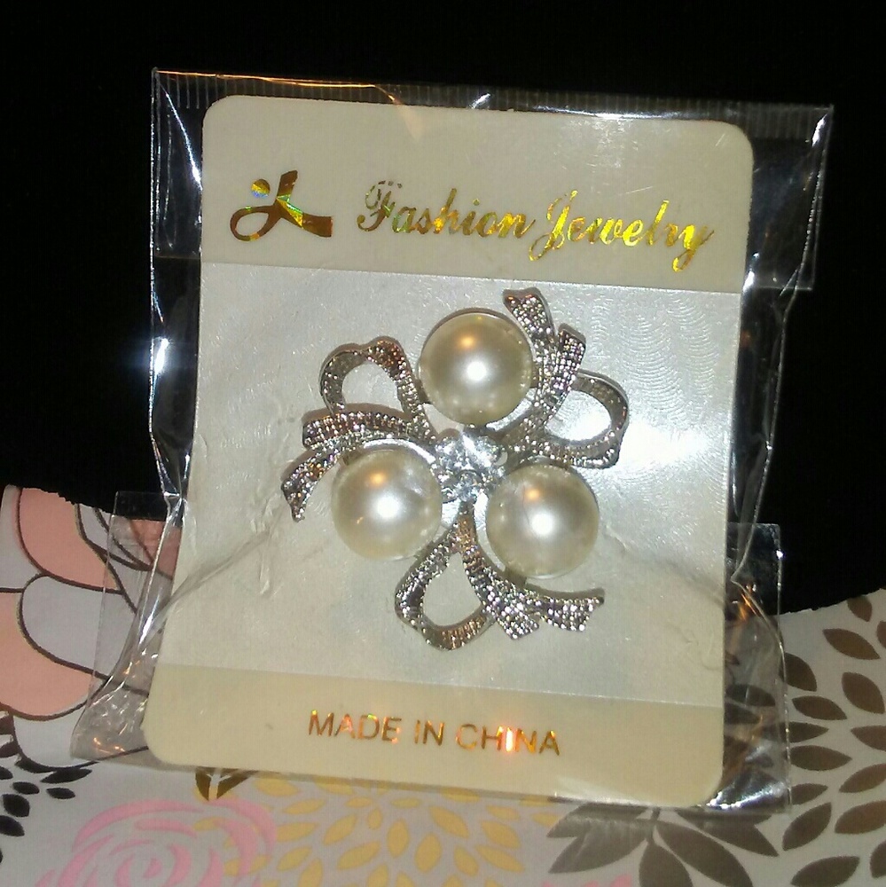 Brooch